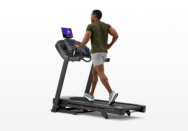 7.0 AT Treadmill - Image 9