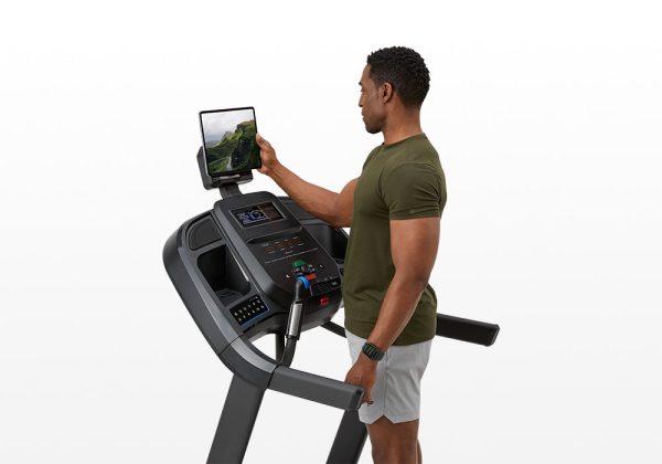 7.0 AT Treadmill - Image 10