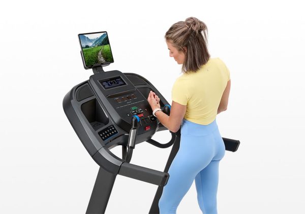 7.0 AT Treadmill - Image 12